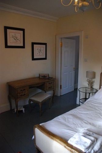 Parkhead House 4*